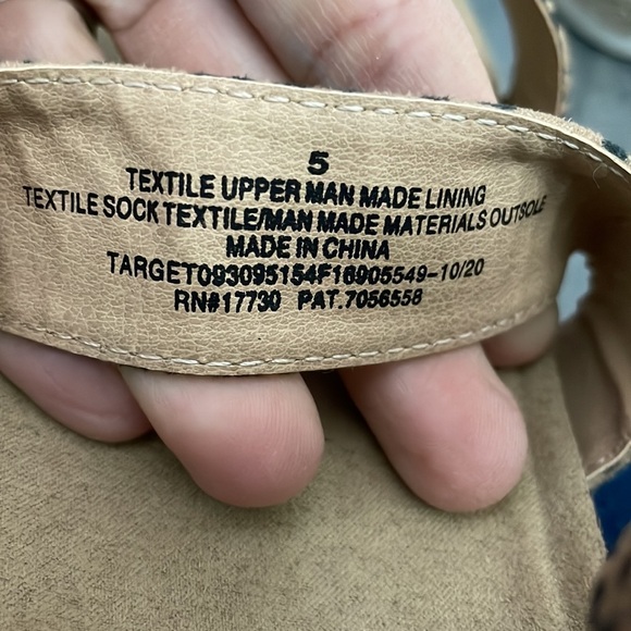 Art Class Girl Sandals Size 5 Dotted Print Buckle Platform - Picture 6 of 6